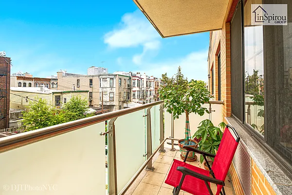 Sold by inSpirou Group | media 8