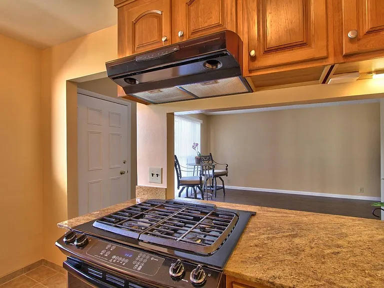 500 Glenwood Cir #413 — Photo 7