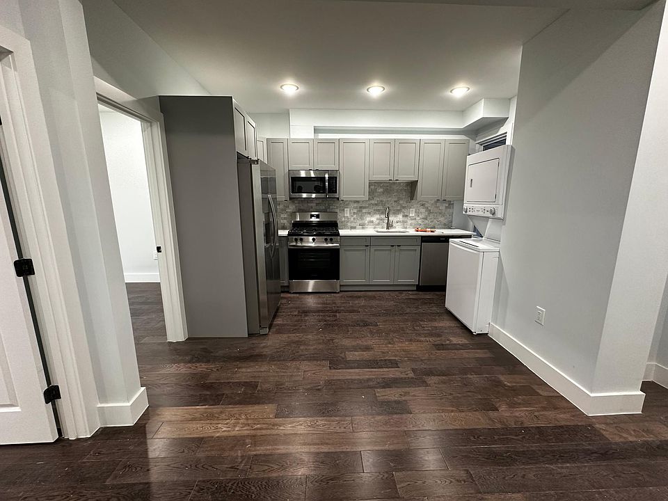 1st image of 21 Stagg St Floor 2