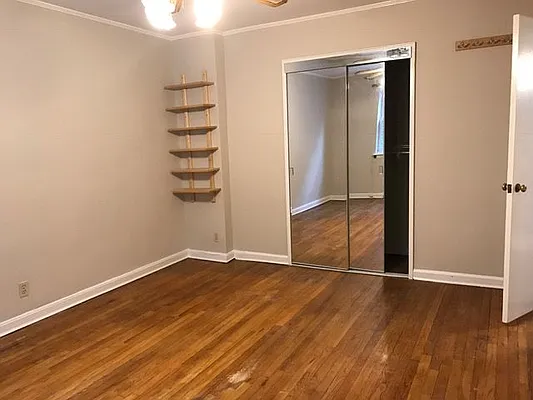 Rented by Zikos Realty Services | media 23