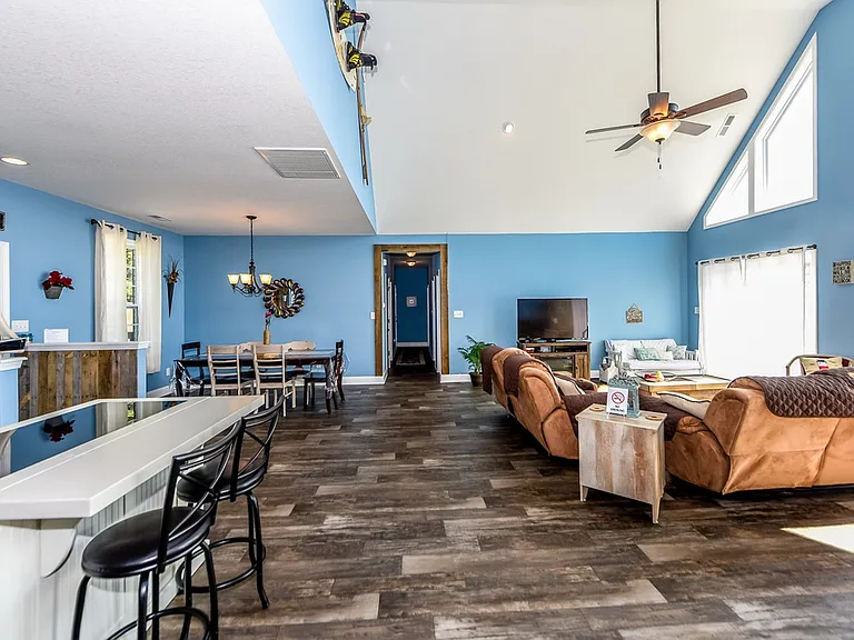 527 Hook Cir — Photo 18
