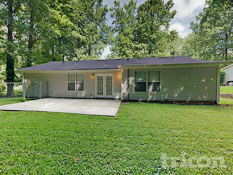 2033 Pine Cone Dr SW — Photo 16