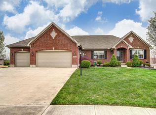 9384 Remington Hill Rd, Centerville, OH 45458