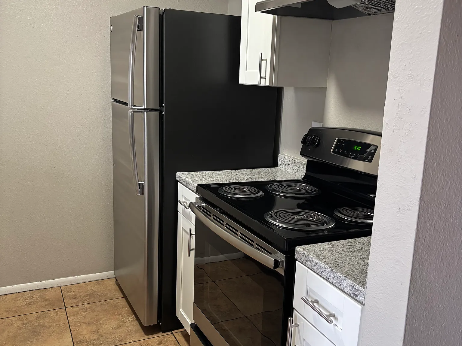 1 bed, $950 — Photo 2