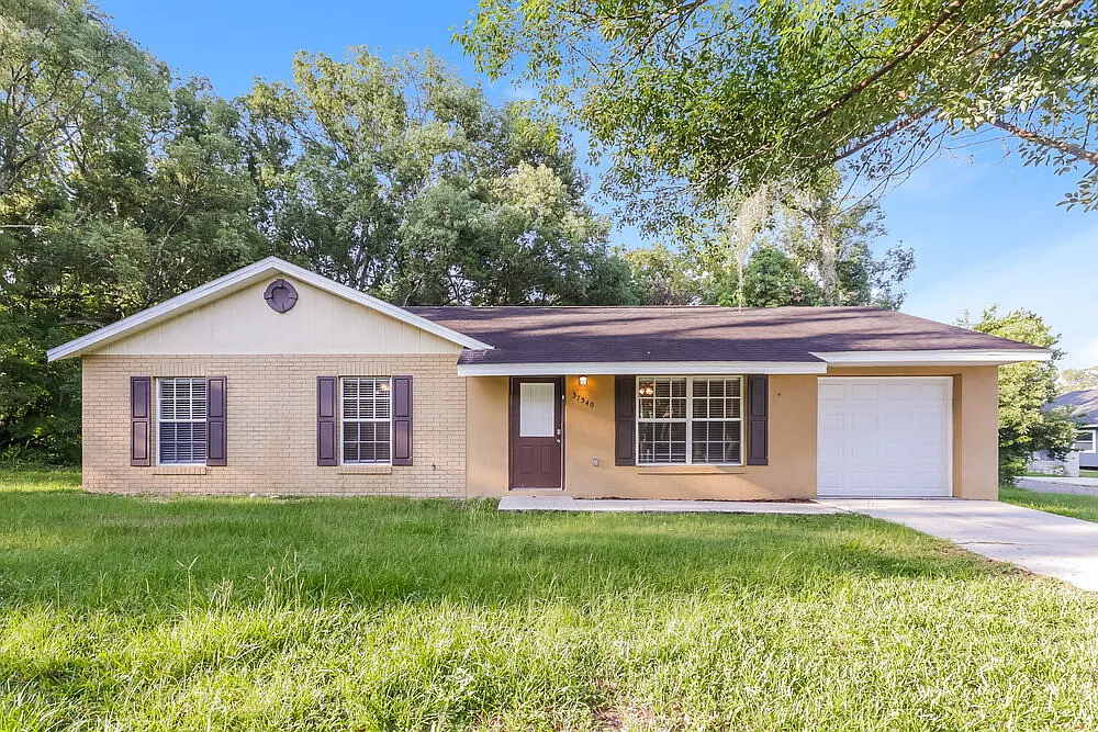 3 bed, 2.0 bath, 1124 sqft, $1,655 — Photo 1