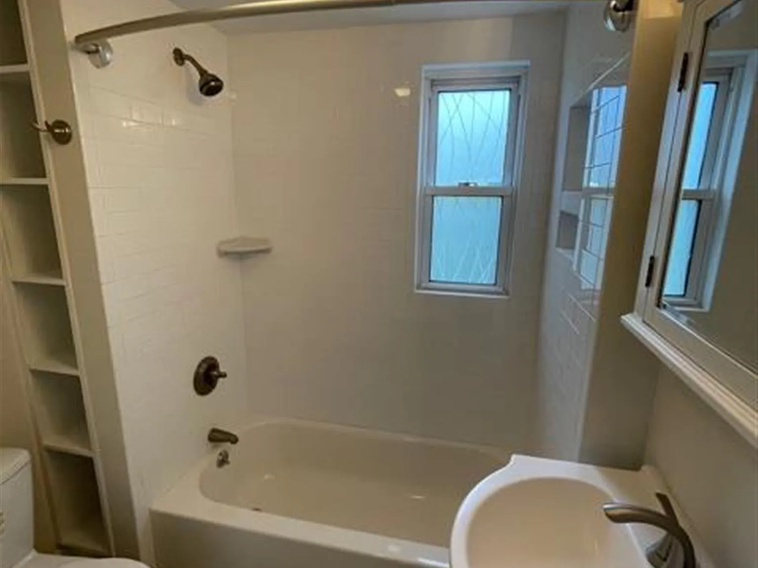 4 bed, 1500 sqft, $4,000 — Photo 4