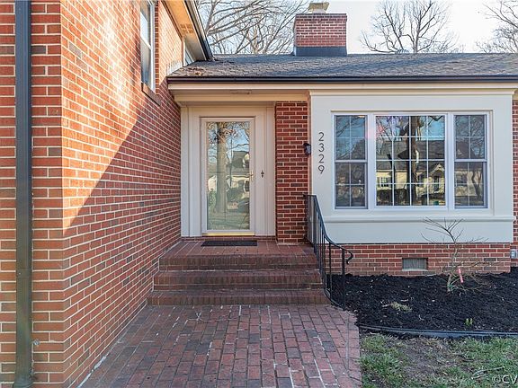 2nd image of 2329 Farrand Dr