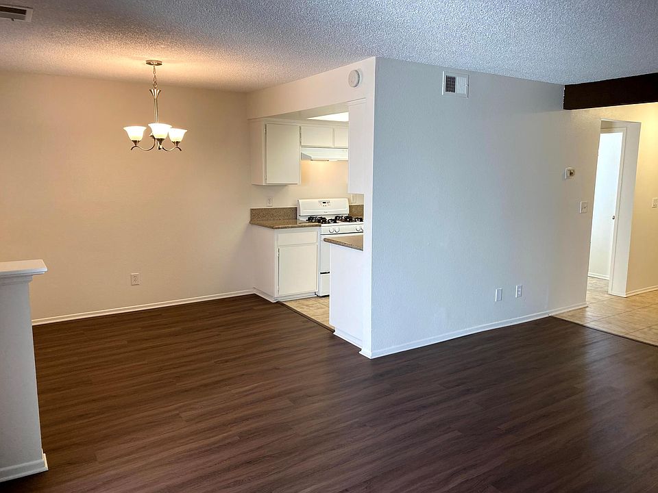 1st image of 127 E 21st St #B2