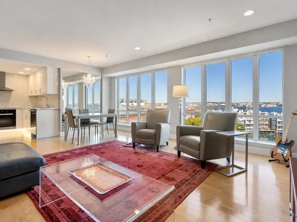 197 8th St APT 705, Charlestown, MA 02129