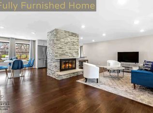 1401 W Weathersfield Way, Schaumburg, IL 60193