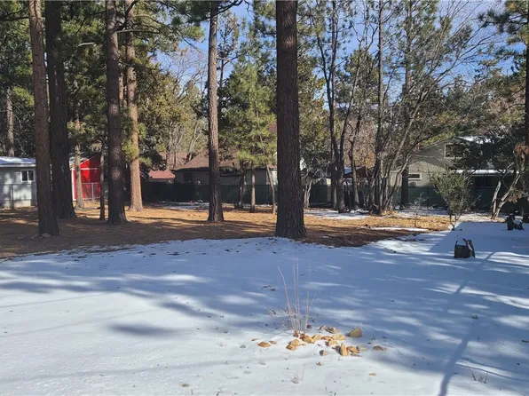 435 Highland Ln, Sugarloaf, CA 92386