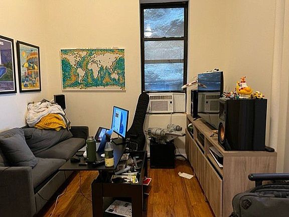 2nd image of 164 E 85th St APT 1R