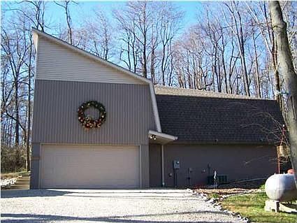 2nd image of 947 S Dogwood Ln