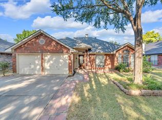 7449 Bear Lake Dr, Fort Worth, TX 76137