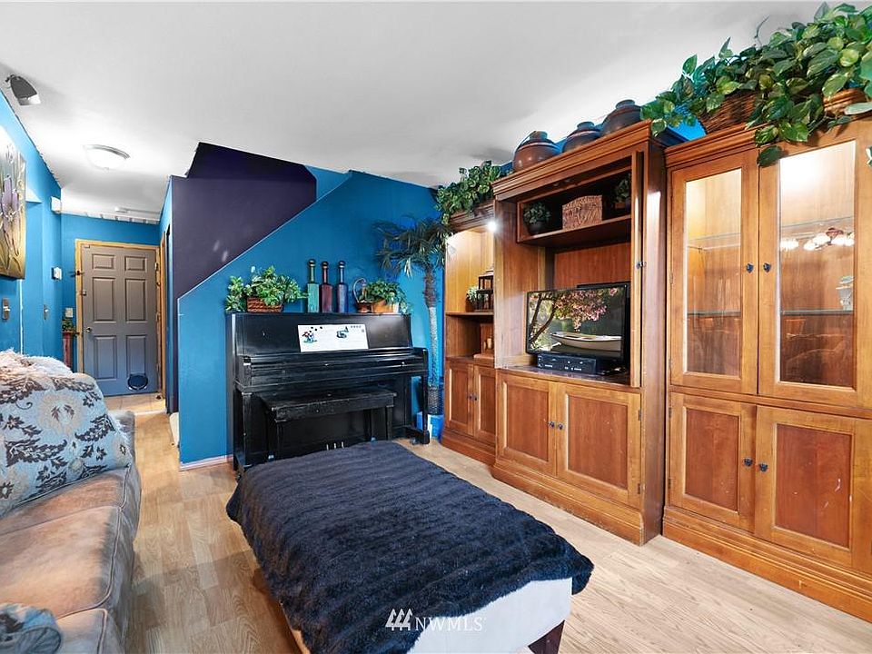 1st image of 8712 1st Pl NE #B