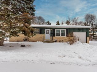 723 Pleasant Dr, West Bend, WI 53095