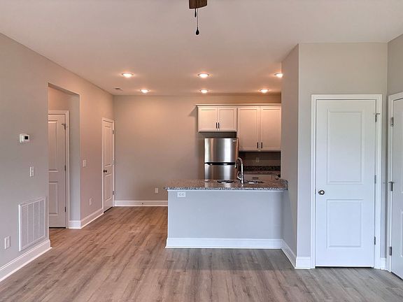 2nd image of 302 Hillview Mills Blvd #111