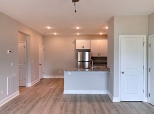 302 Hillview Mills Blvd, Bowling Green, KY 42101