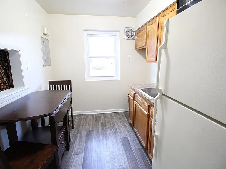 1300 Wildwood Pkwy — Photo 4