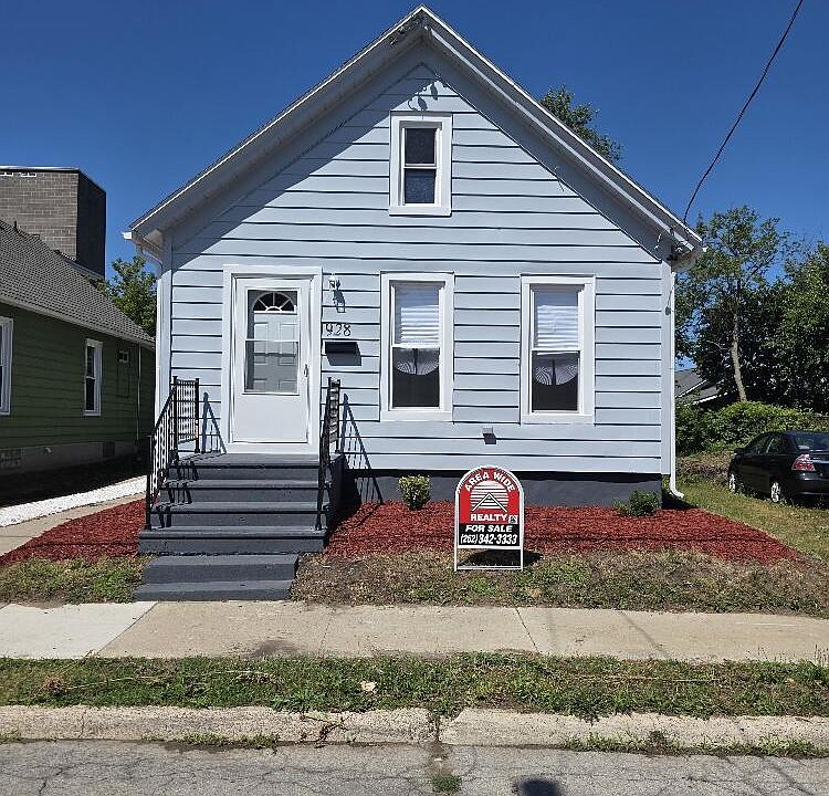 1st image of 928 Wilson STREET