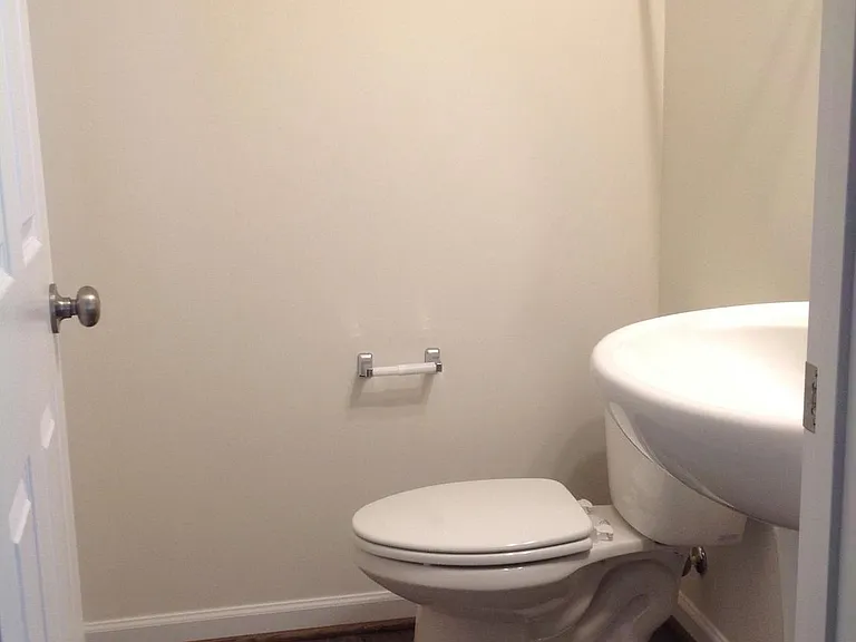 204 Upper Brook Ter — Photo 10