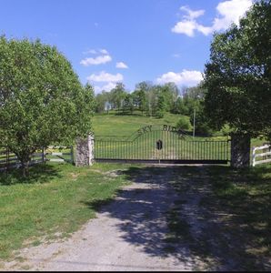 1221 Skyridge Ln, Wartrace, TN, 37183