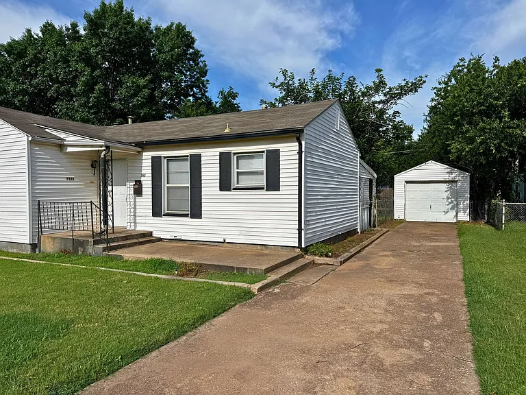 4326 Rhea Rd — Photo 2