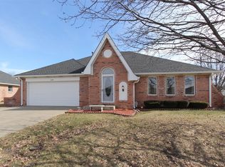 1389 Holiday Ln E, Brownsburg, IN 46112