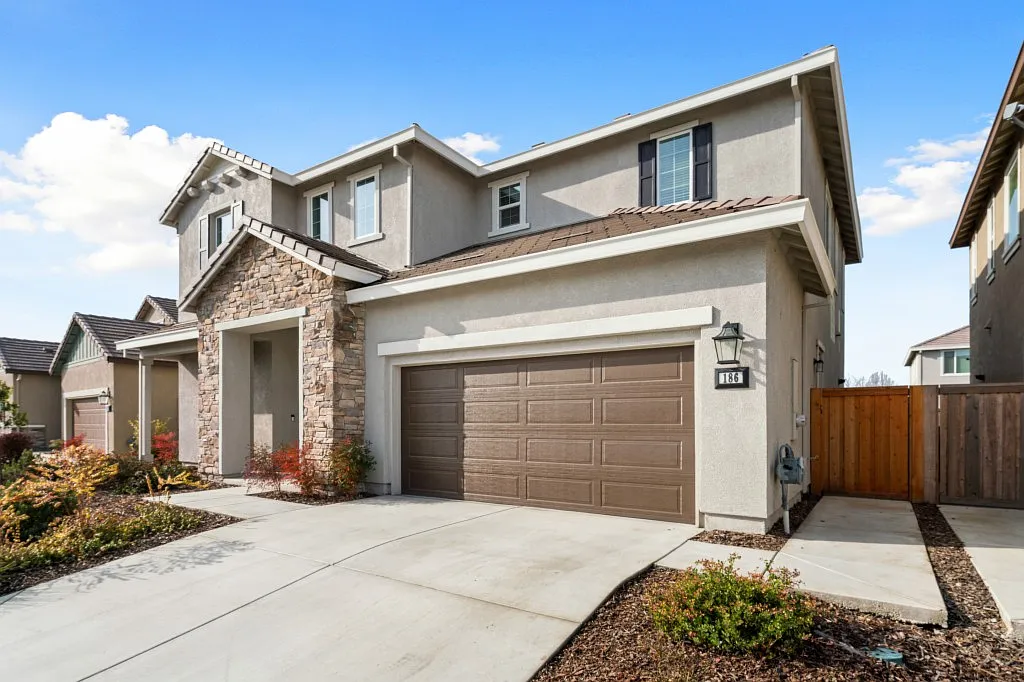 186 Olivadi Way photo 1
