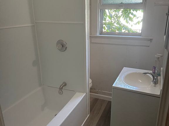 2nd image of 706 E Florida St