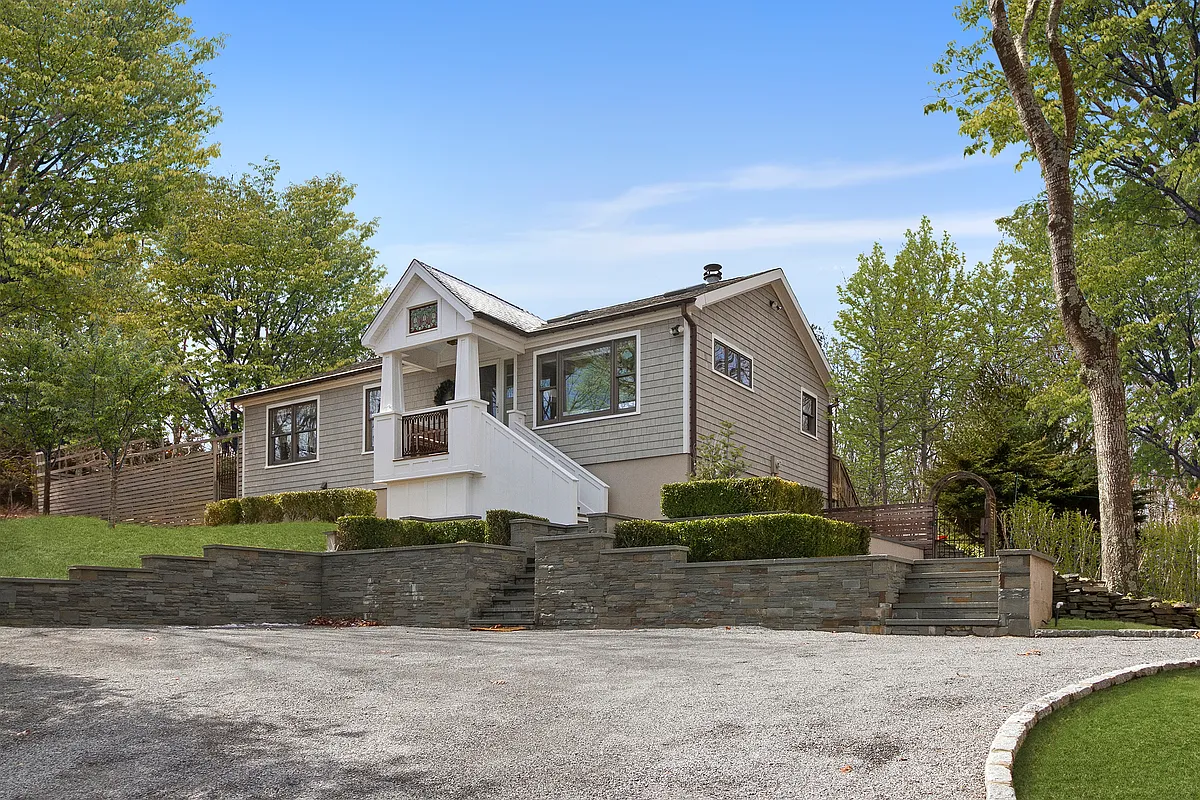 Building Photo - 505 Wainscott Northwest Rd