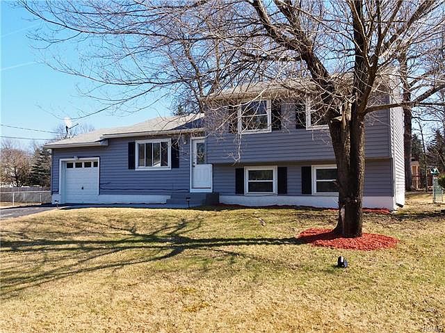 1st image of 24 Buckingham Dr
