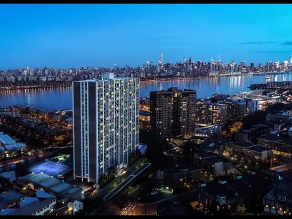 250 Gorge Rd APT 8C, Cliffside Park, NJ 07010