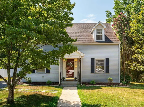 728 Locust Ave, Waynesboro, VA 22980