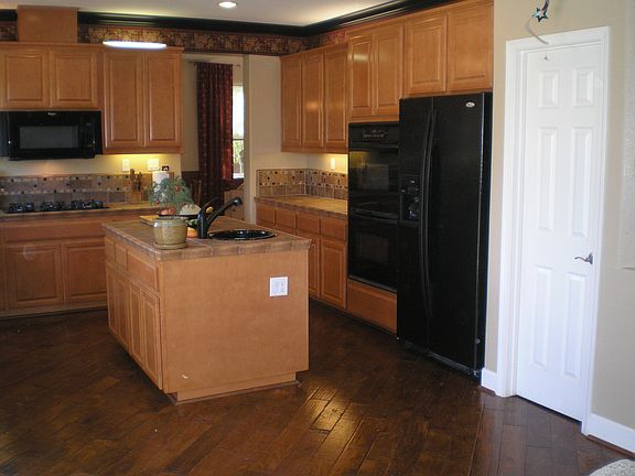 5th image of 33250 Pintail St