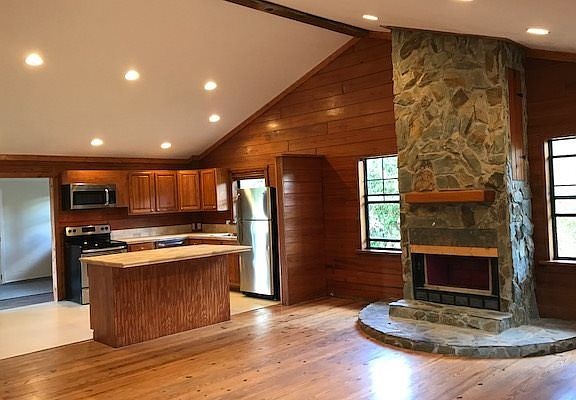 4th image of 4000 Eiland Dr