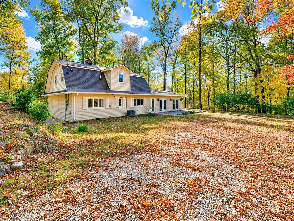 8664 Poplar Creek Rd