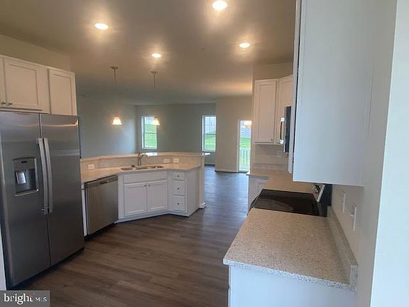 2nd image of 13883 Patriot Way
