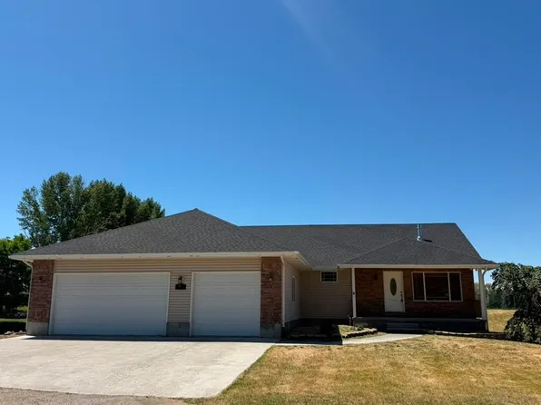 66 Bergeson Dr, Blackfoot, ID 83221