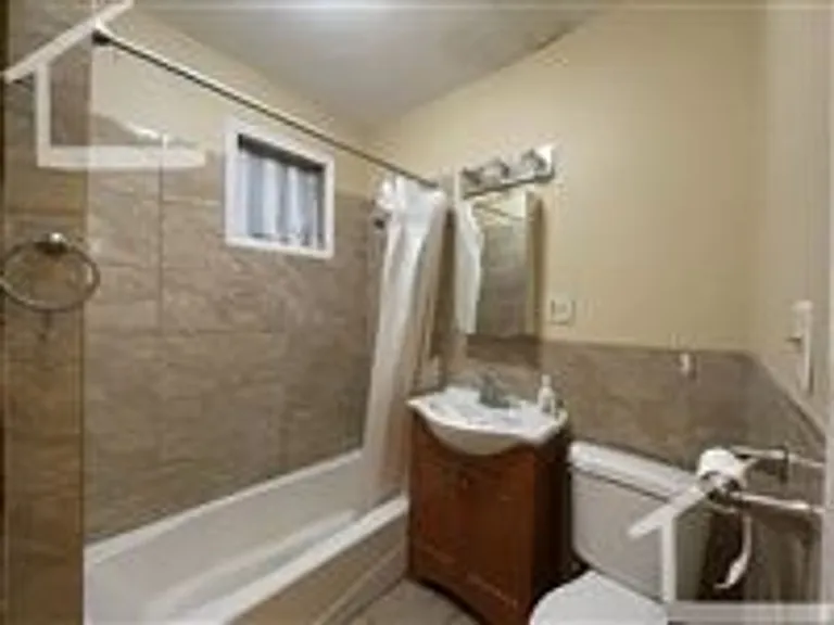 196 Kelton St #2B — Photo 11