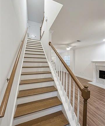 2nd image of 802 Carroll St