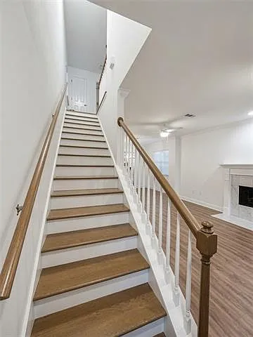 802 Carroll St — Photo 2
