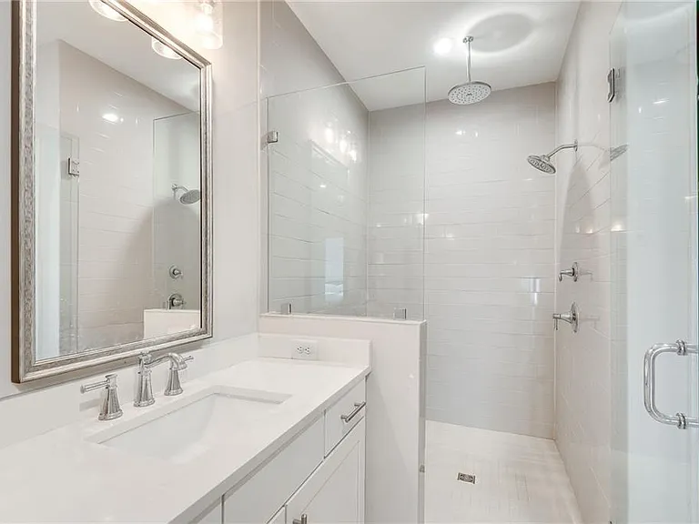 398 Concord St — Photo 28