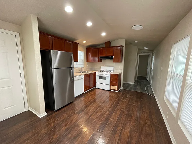 6475 Atlantic Ave #884 — Photo 4
