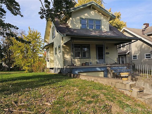 3rd image of 113 Fernwood Ave