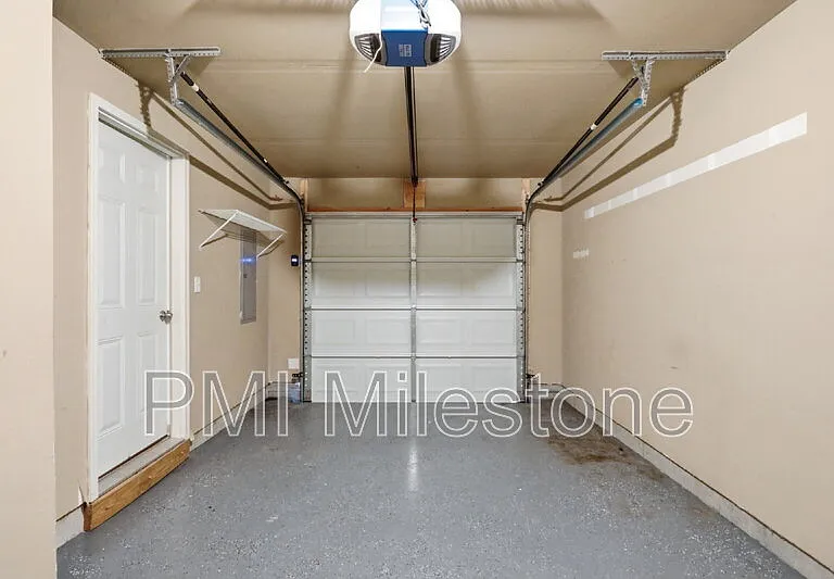 100 Bertelli Ct — Photo 38
