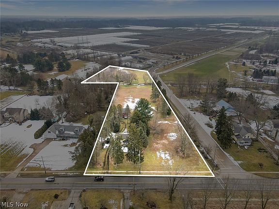 2nd image of 38841 Detroit Rd