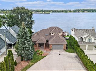 1235 River Rd, Saint Clair, MI 48079