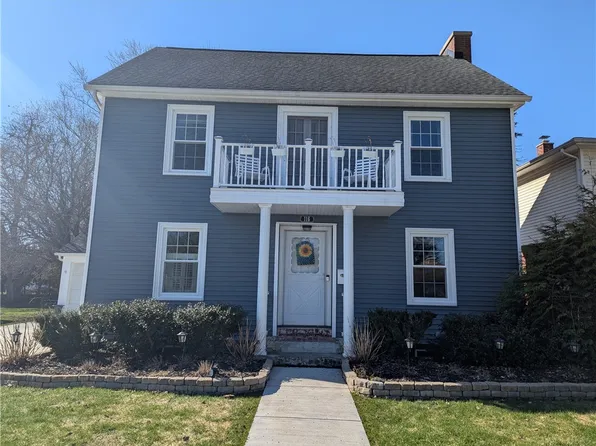 116 Grasmere Rd, Lockport, NY 14094