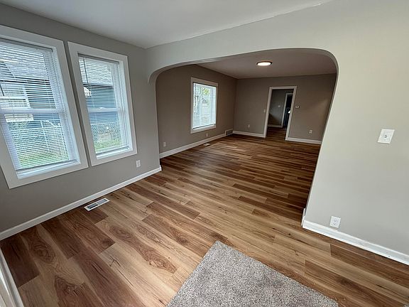 4th image of 1152 Kampenga Ave